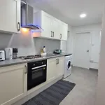 Luxury 1 Bedroom Flat In The Heart Of Wood Green