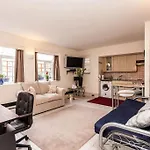Awesome Apartment In The Heart Of Camden Town