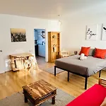 Camden Studio By Dc London Rooms