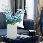 Kensington High 2 Bedroom Apartment
