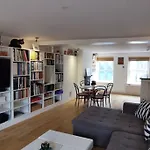 Spacious 2 Bedroom Apartment In The Heart Of Soho.