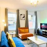 Free Parking - Business Or Relocation - Weekly Or Monthly Stay - 4 Guests By Hofin Stays Short Lets & Serviced Accommodation