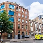 Top Floor Penthouse Flat With Amazing City View
