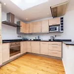 Top Floor Penthouse Flat With Amazing City View