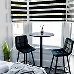 Chic Studio Apartment In Prime London Location