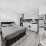 Top Floor Studio In Camberwell