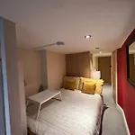 Comfy Studio - Finchley Road