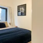 Modern Chic Flat In Shoreditch