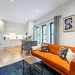 Gorgeous Roehampton Flat