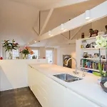Beautiful Kensington Flat