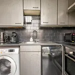 Cozy Flat In The Heart Of London