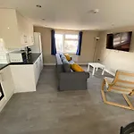 Stunning 1 Bedroom Flat In Wood Green