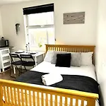 Very Nice Studio Flat In A Great Location