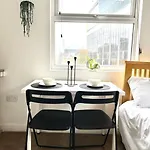 Very Nice Studio Flat In A Great Location