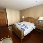 2 Double Bedroom Charming Chelsea Apartment