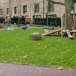 Superb 1 Bedroom Apartment 3Mins From Tube Station