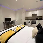Studio In Central London Kensington