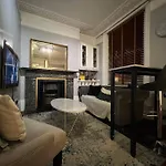 Central London Apartment *