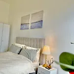 Archway Station Big Bedroom Flat