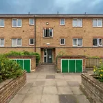 Joivy Cosy Flat In Elephant And Castle, Private Garden And Pets Allowed