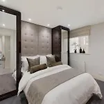 Wonderful Knightsbridge Apartment By Harrods