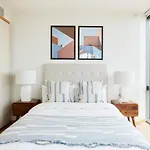 The Canary Wharf Place - Stunning 2Bdr Flat