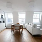 Stunning 2 Bedroom Duplex In Holborn London