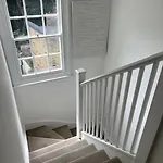 Stunning Two Bed Flat In Angel