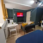 New Studio Flat In Old Street - Zone 1