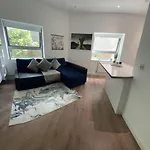 Cozy Studio In London Dp118