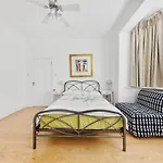 Tali\'S House