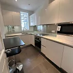 1Br Deluxe In Knightsbridge Kb91