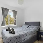 Tranquil 1 Bed Flat In East London