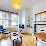 Spacious 2Bd Apartment Cricklewood