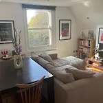2 Bedroom Top Floor Flat, West Dulwich Free Street Parking
