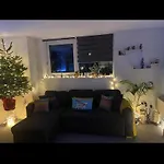 Nice Room In Chelsea