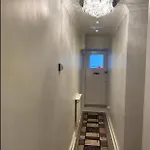 Central Private Double Bedroom In A 2Bedroom Apartment, Connected Via Underground, Overground And Many Bus Routes