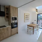 House In Barnes