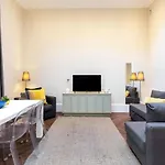 2-Br Apartment For 6 In Covent Garden With Ac