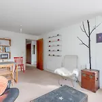 Warm & Inviting 1Bedroom Flat With Patio Camden Town!
