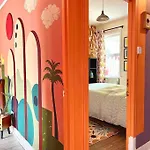 Artsy House In Southeast London