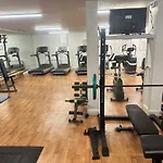 Specious Apartment In Canning Town