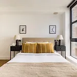 The River Thames View - Stunning 2Bdr Flat With Study Room + Balcony