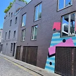 Stylish 3 Bed House, Shoreditch