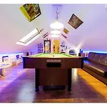 Super Large Apartment In London For Larger Groups