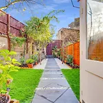 Stunning Studio In Heart Of Ldn With Garden