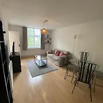 Remarkable 1-Bed Apartment In Putney Village