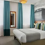 Seraphine Hammersmith Hotel