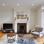 Barons Court Queens Club By Viridian Apartments