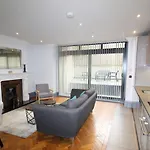 Barons Court Queens Club By Viridian Apartments